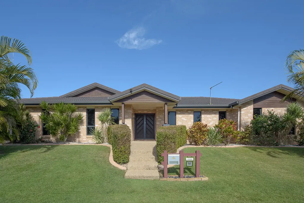 Perfect Family Home complete with 9x4 Shed