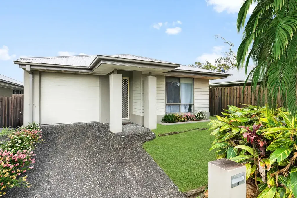 36 MCPHERSON CR, Coomera, QLD 4209