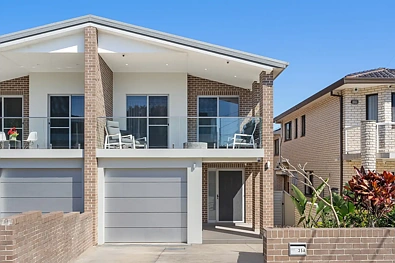 Bexley 5 Slaapkamer State-of-the-Art Double Brick Family Home In Central Bexley Location