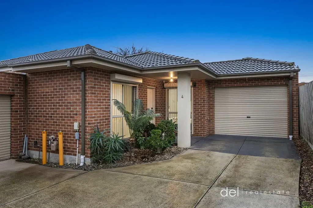 Noble Park 2 Bedroom Stunning Unit in Great Location