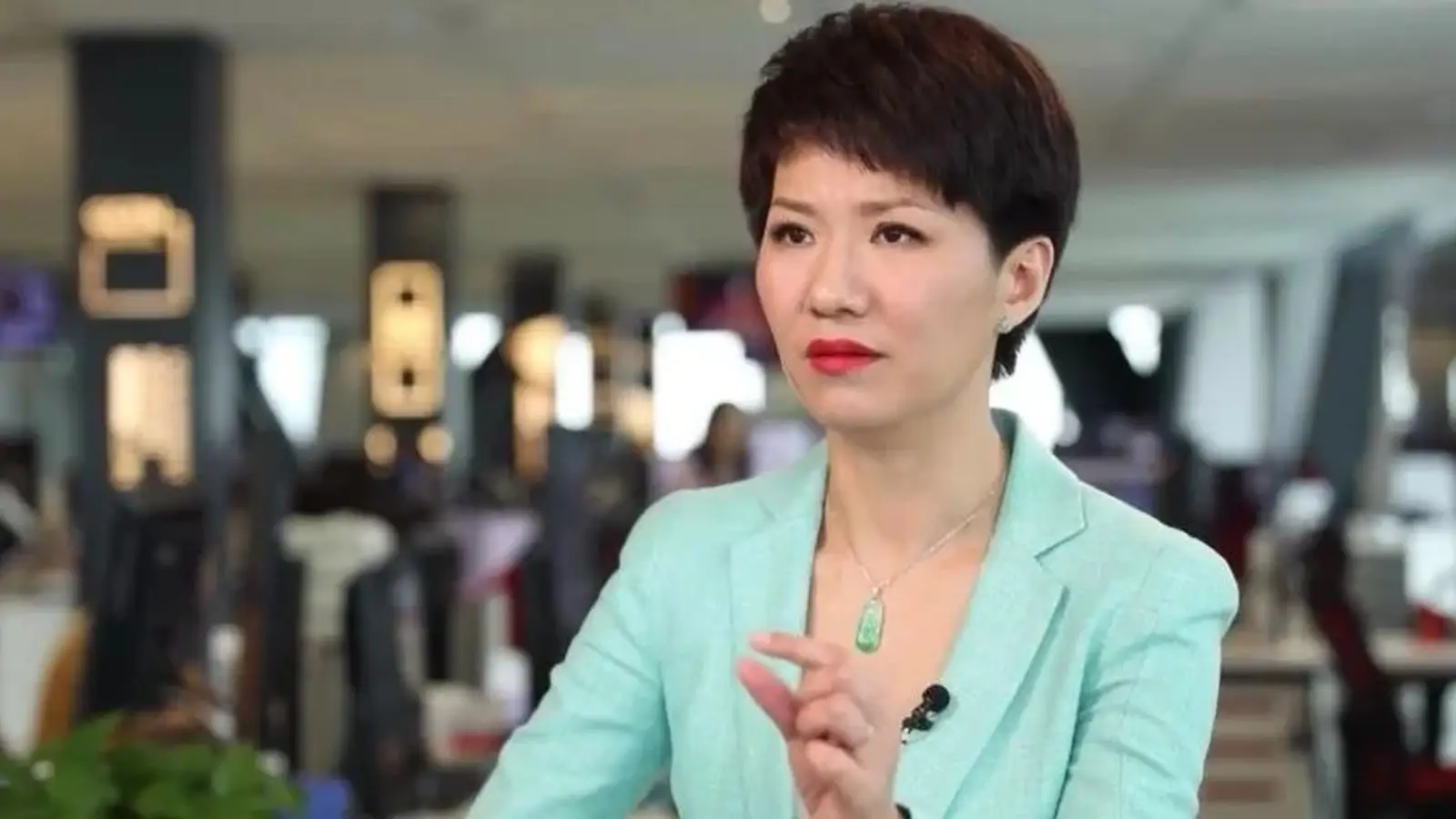 CGTN主播刘欣发博讽刺“国男”被喷，咋回事儿？