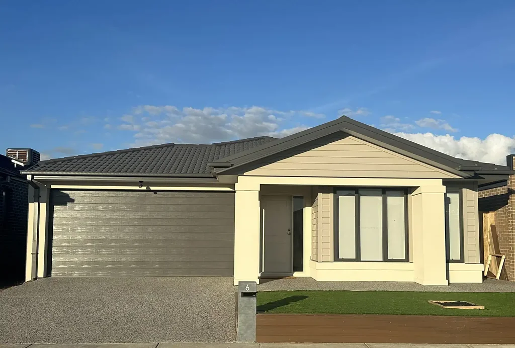 Exquisite Rental Opportunity in Riverfield Estate!
