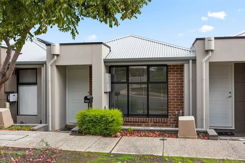 Modern Living in Blakeview!