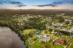 8 Grey Street, Clarence Town