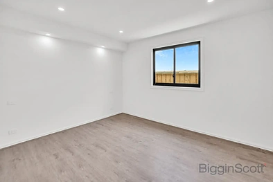 10 Montestella Street, Deanside, VIC 3336, 4 slaapkamers, 3 badkamers, House