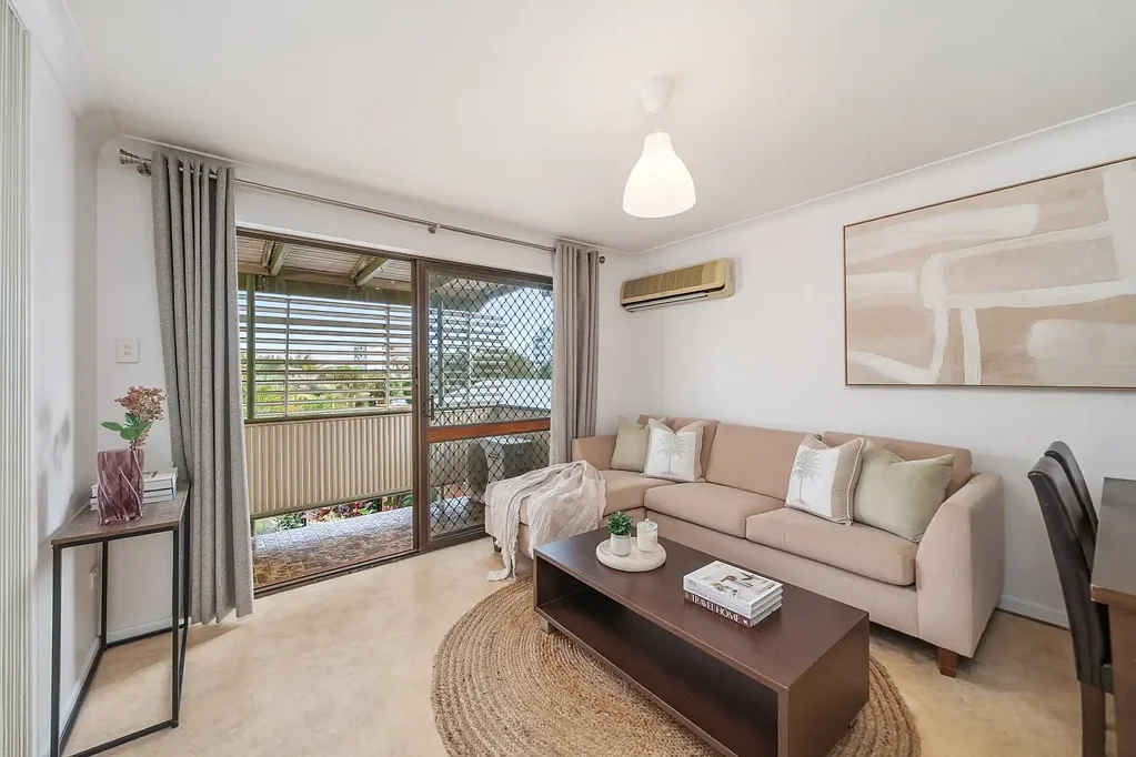 Redcliffe 2Zimmer COASTAL OVER-50'S LIVING IN A PRIME POSITION