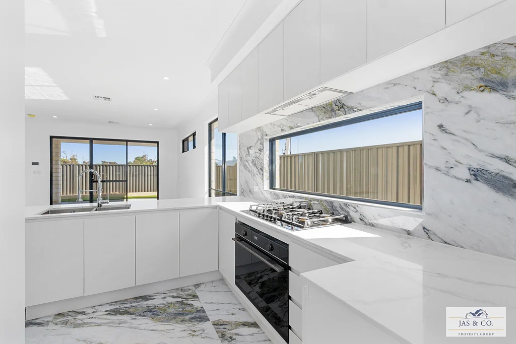 68 Southampton Drive, Piara Waters, WA 6112
