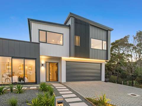 Hobsonville 5房  Priced to Sell – Luxury Home with Breathtaking Views!