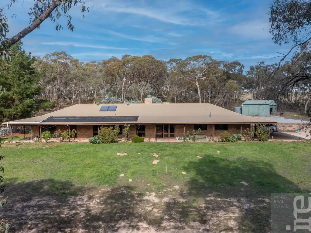 Wangaratta South 6બેડરૂમ Big home. Bush block. Serenity assured!