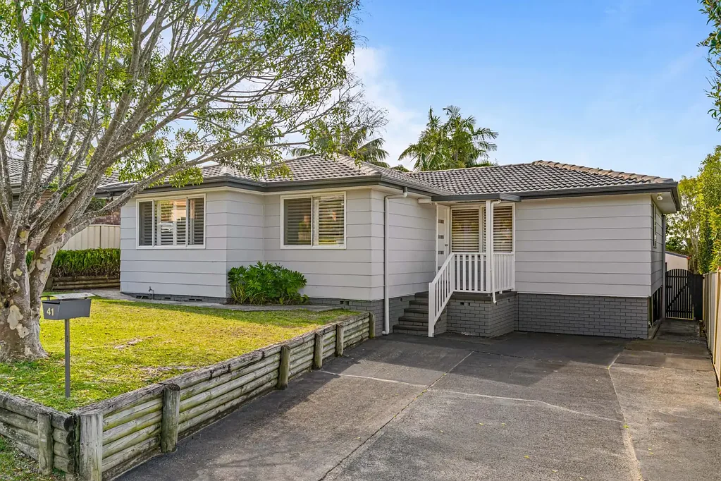 41 Gladys Avenue, Berkeley Vale, NSW 2261
