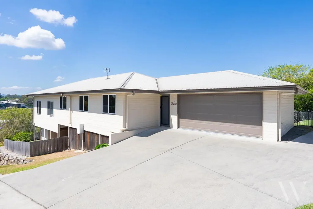 Gympie 4બેડરૂમ ELEVATED FAMILY LIVING WITH STUNNING VIEWS