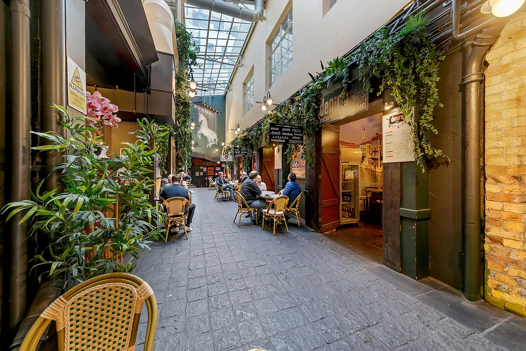 Auckland Central Compact turnkey F&B in Elliott Stables