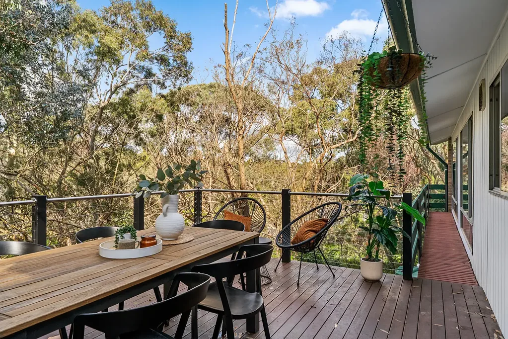 Belair 4 Bedroom Retreat to a Hills hideaway wrapped in treetops and the local lifestyle Belair is so famed for…