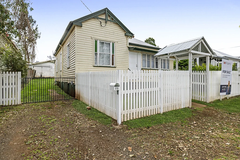 71 Alford Street, Mount Lofty, QLD 4350