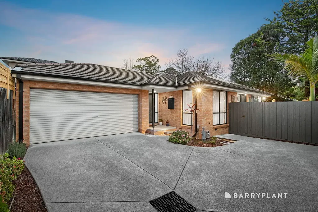 Ferntree Gully 3房 永恒砖砌特色居所 Timeless Brick Character Retreat