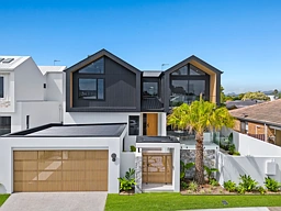 30 Mountain View Avenue, Burleigh Waters