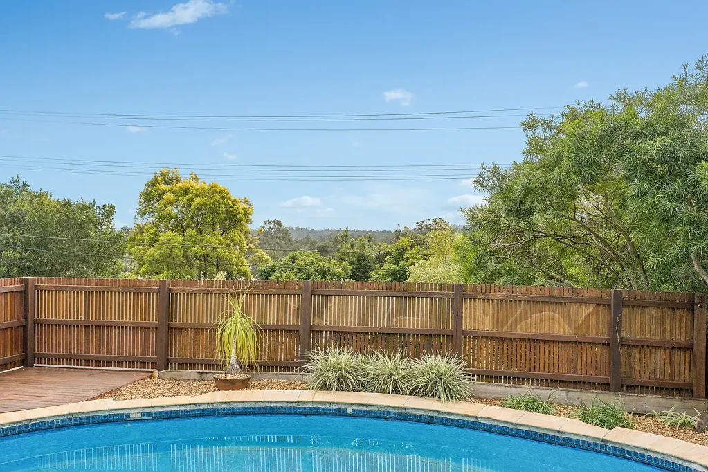 Kenmore 3ਬੈੱਡਰੂਮ Peaceful Living in a Quiet, Elevated Pocket with Mount Coot-tha Views