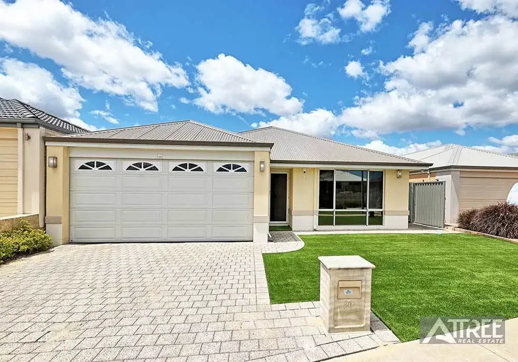SPACIOUS FAMILY HOME WITH STUDY, THEATRE & SOLAR SAVINGS