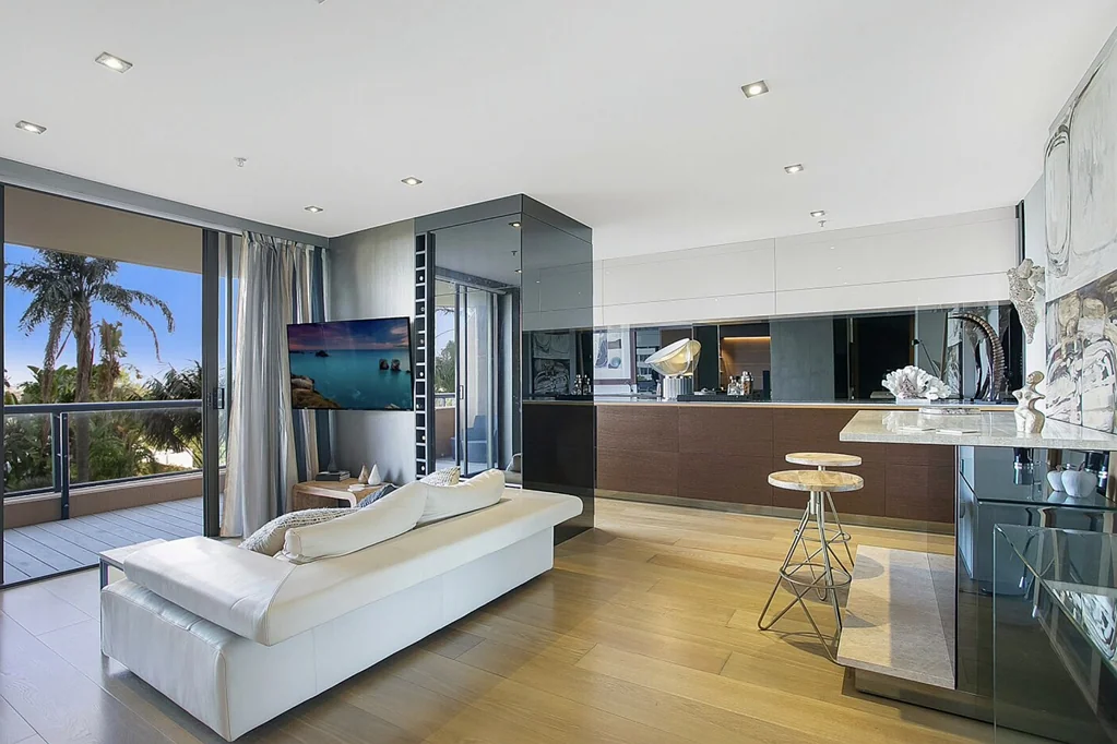 LUX MODERN LIVING IN THE HEART OF BONDI JUNCTION