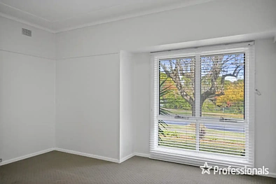 19 Macquarie Street, Mount Austin, NSW 2650, 2 phòng ngủ, 1 phòng tắm, House