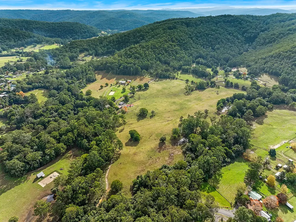 Yarramalong 1房  Owner Says Sell All Offers Concidered Prior To Auction