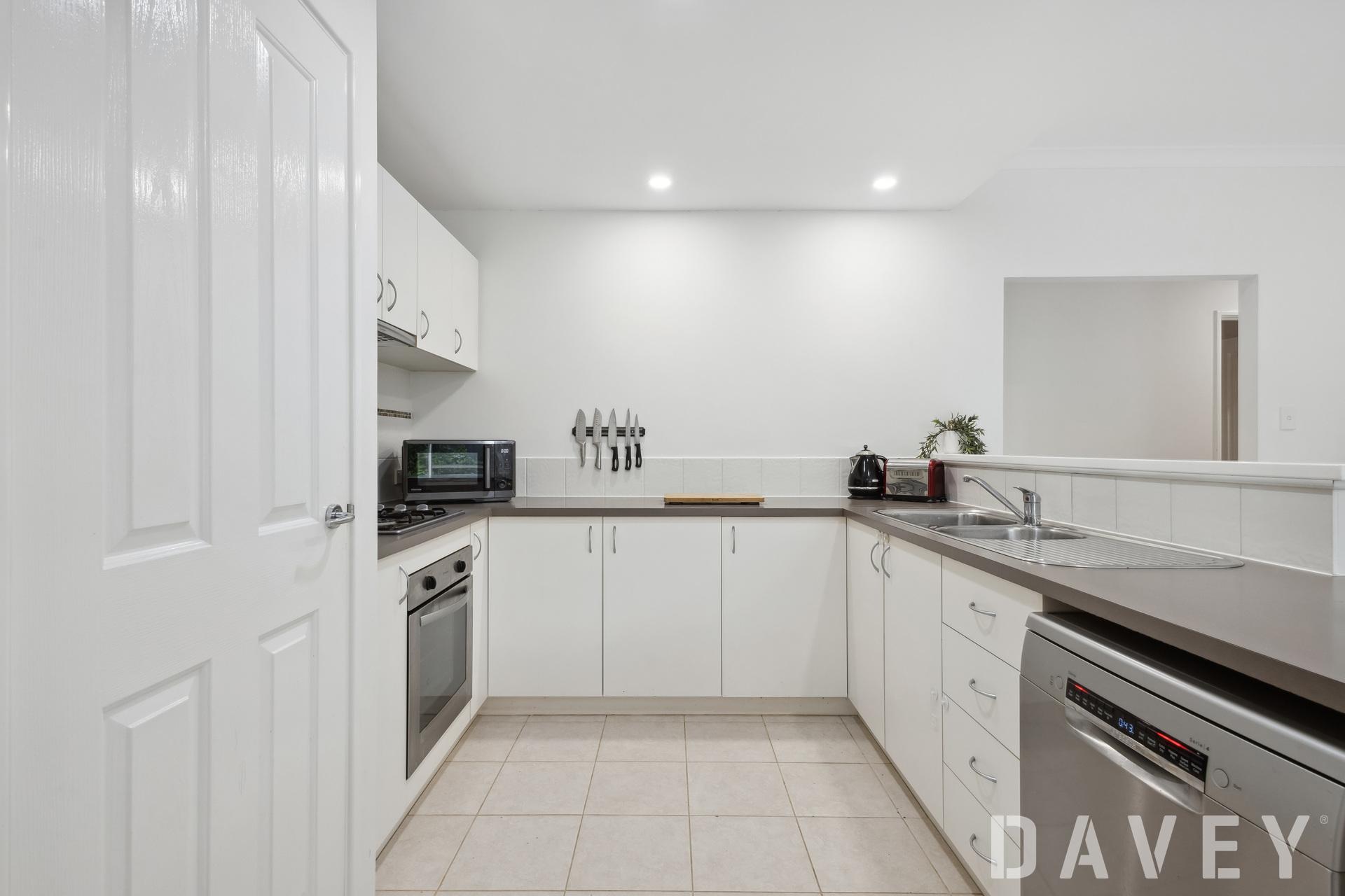 24B HALLEY ST, INNALOO WA 6018, 0 rūma, 0 rūma horoi, House