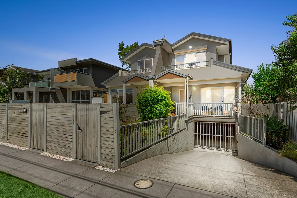 Modern Living, Prime Location