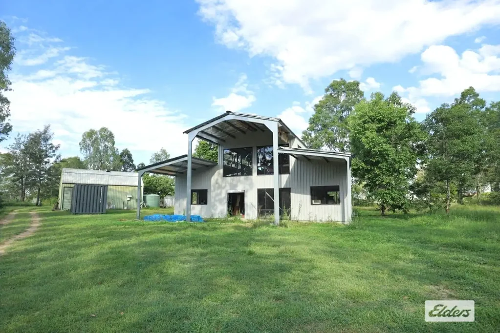 Spring Creek Lockyer Shed套件建造 5英亩全围栏土地 宁静私密地点 独特谷仓式设计 空间灵活多变 Finish it YOUR Way!
