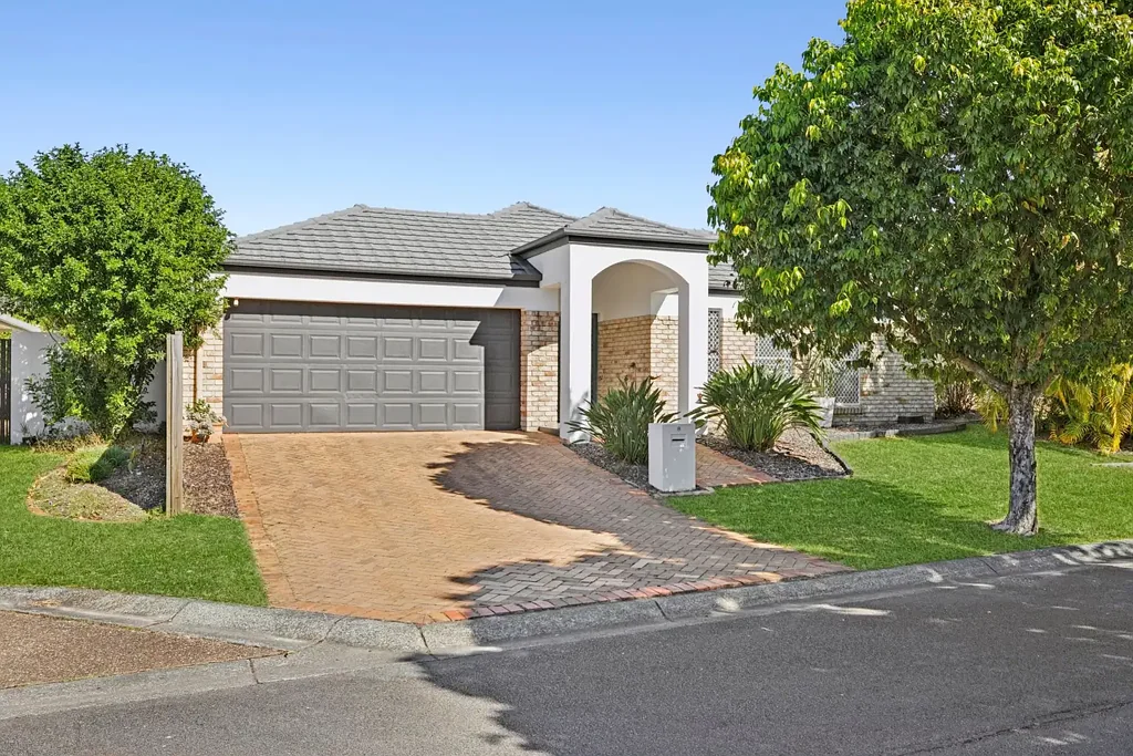 8 Wild Fire Court, Robina, QLD 4226