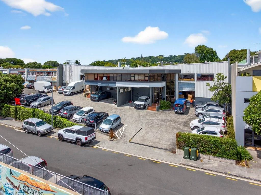 Mount Eden CITY FRINGE OFFICE / WAREHOUSE