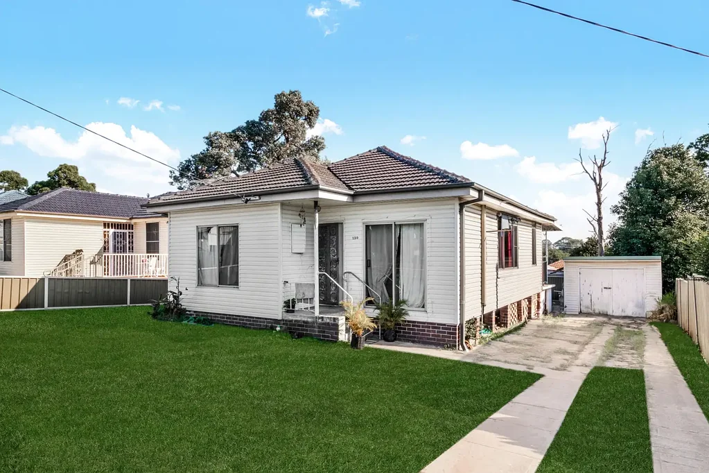 Merrylands 3침실 DA APPROVED 10 ROOM BOARDING HOUSE!