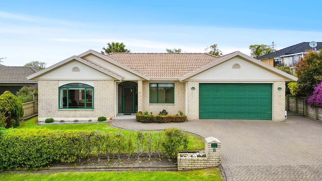 8 Amesbury Rise, Henderson, Waitakere City, Auckland