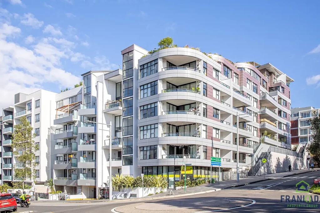 Ryde 1Moenga East-Facing One Bedroom Apartment with Supreme Convenience