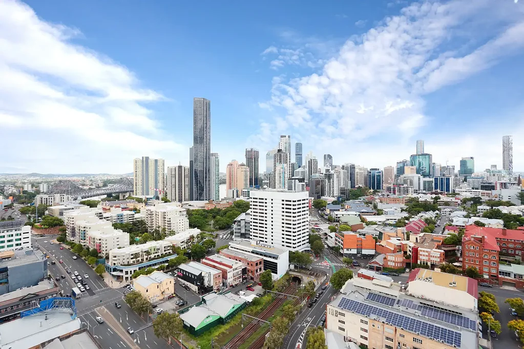 Sky High Level Stylish Apartment with Exclusive Car Park