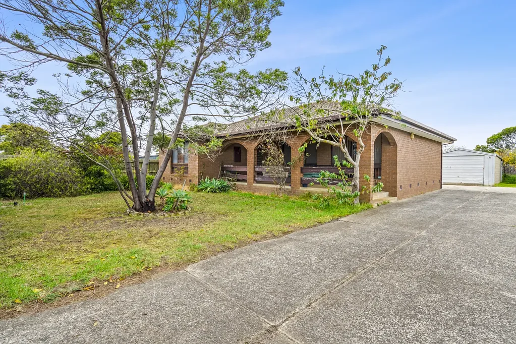 St Leonards 3 Bedroom Solid Home with Renovation Potential on 725m² in a Convenient Coastal Setting
