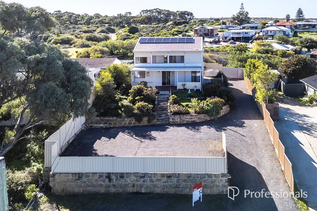 61 Charnwood Avenue, Two Rocks, WA 6037