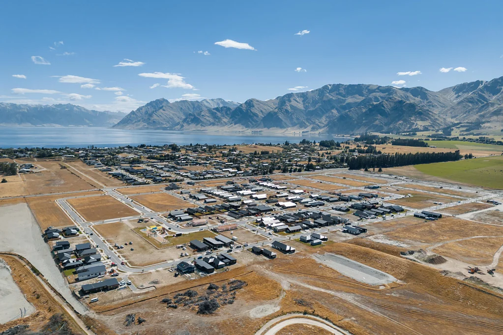 Lake Hawea  Longview. Opportunity awaits...