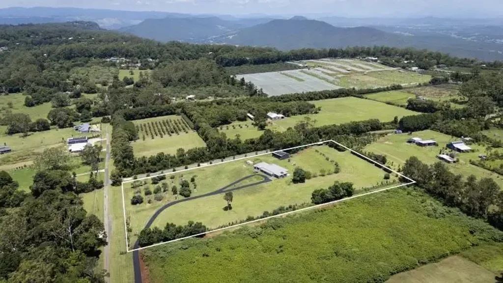 Tamborine Mountain 4Moenga Secluded Acreage with Luxury Residence, Spring-Fed Bore, Shed and Solar