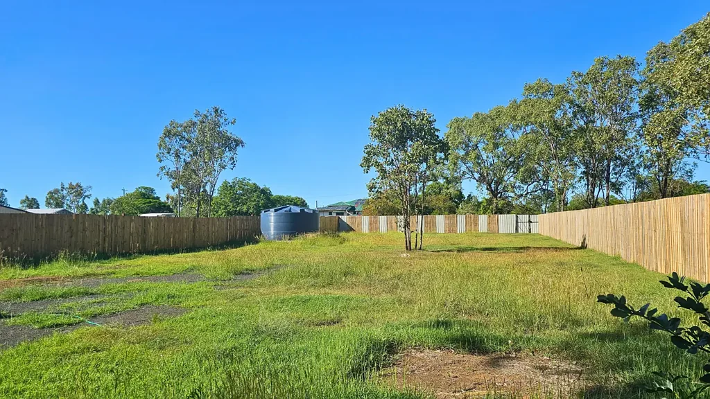 15 Burke Street, Byrnestown, QLD 4625