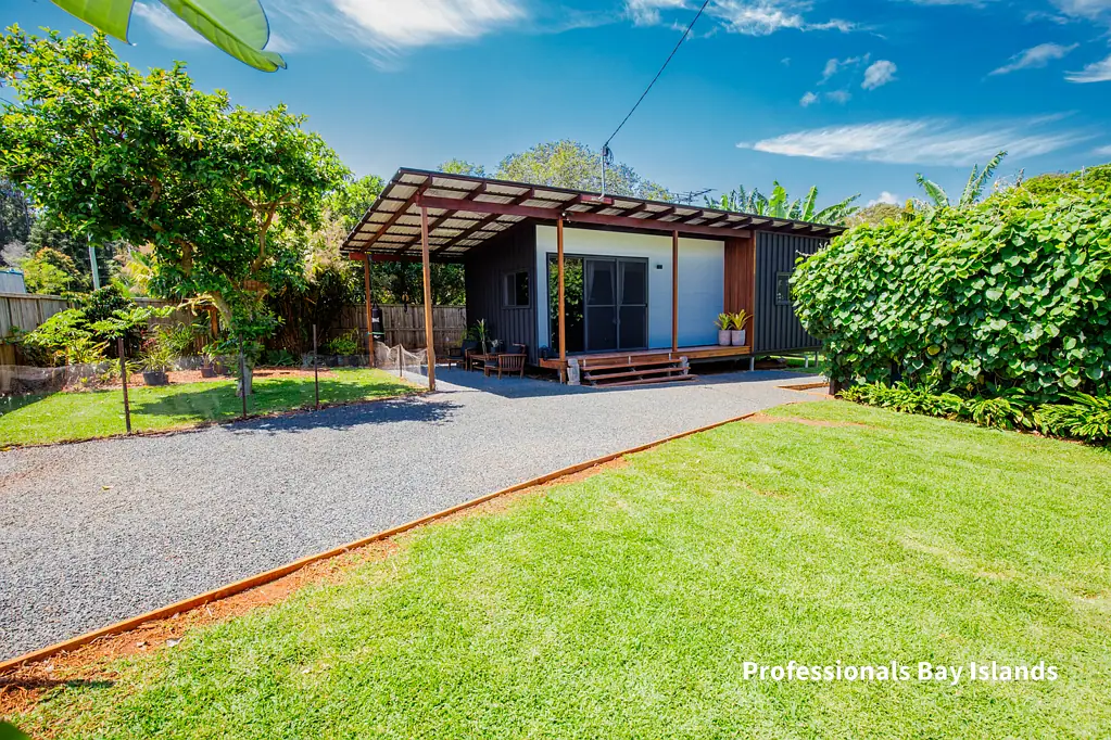 2 Conran Street, Macleay Island, QLD 4184