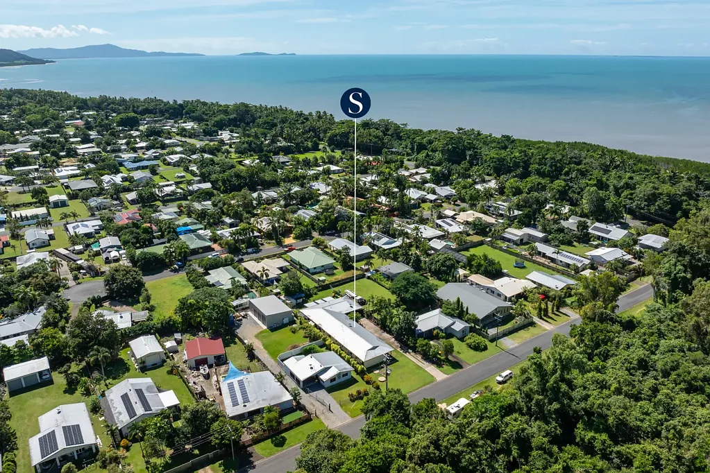 Cooya Beach 2房  Easy Coastal Living or Solid Investment Opportunity