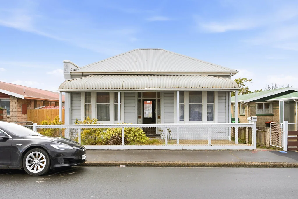 Caversham 3침실 Affordable entry with room to add value