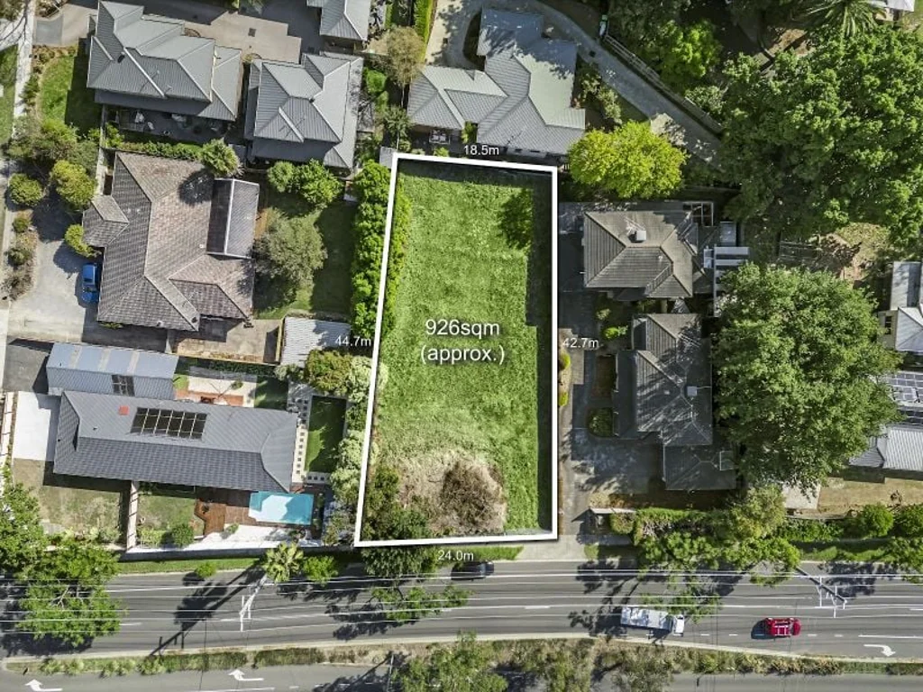 Croydon 黄金地段 两栋宽敞住宅 许可证齐全
靠近交通便利 学校齐全 餐馆咖啡馆林立
737公交站在家门口
艺术家印象图 价格无义务核查
检查时间灵活 房产供应有限 Generous Blank Canvas Awaits