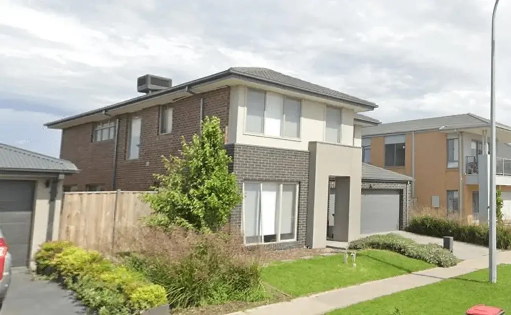 Point Cook 5房 现代风格住宅 游乐场近邻 保护区旁 高品质装修 三区生活 石质台面 岛台厨房 五卧四卫 双车库 地暖冷却 Modern Family Oasis: 5-Bed Luxury Near Playground & Reserve