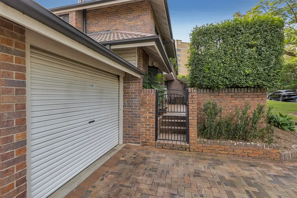 19/26 Carr Street, St Lucia, QLD 4067