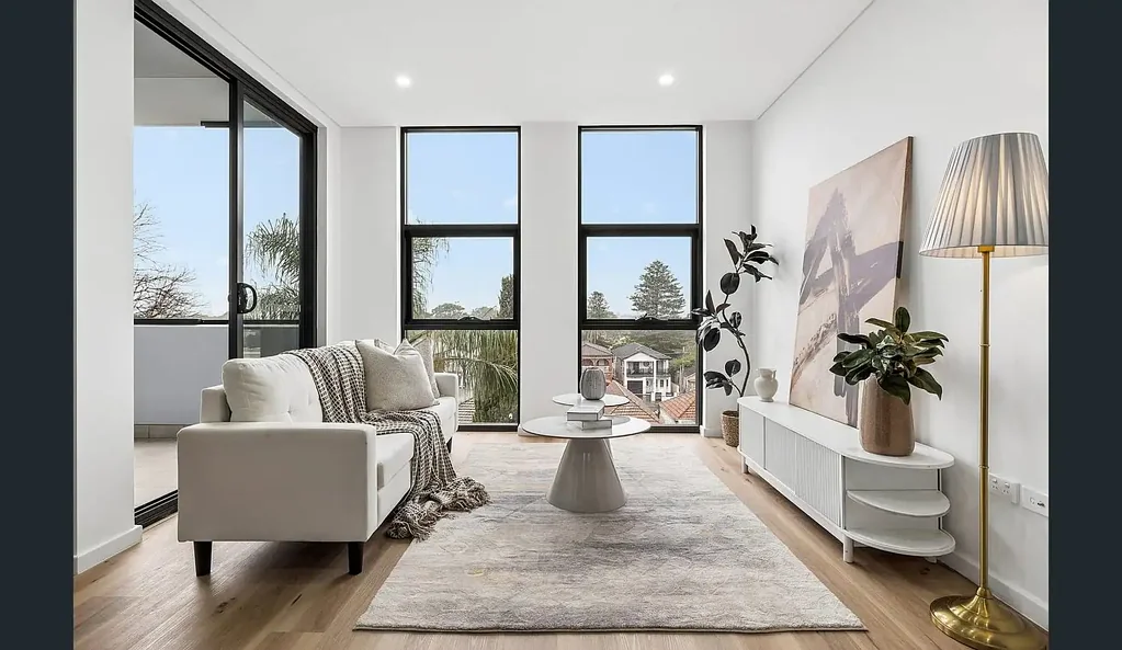 Brand new Executive style apartmen- (DEPOSIT TAKEN- LEASED IN 2 DAYS!!! )