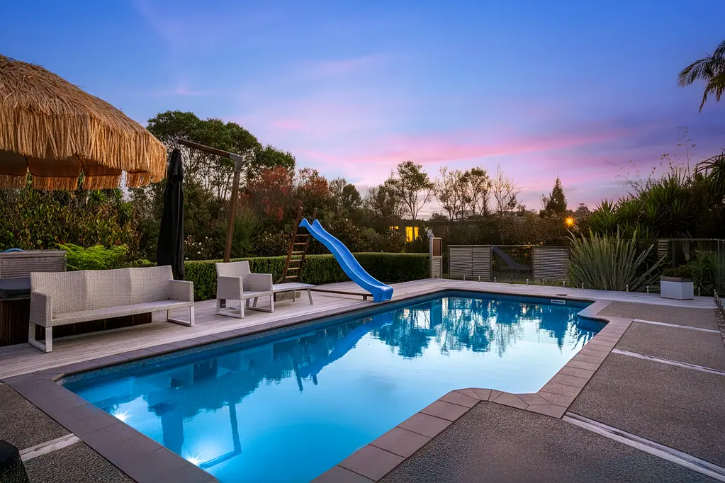 Sandspit 4房  Coast and country family retreat