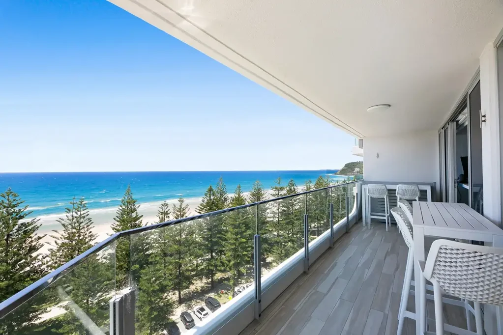 Burleigh Heads 2غرفة نوم High Floor Ocean View Apartment At Burleigh Heads!