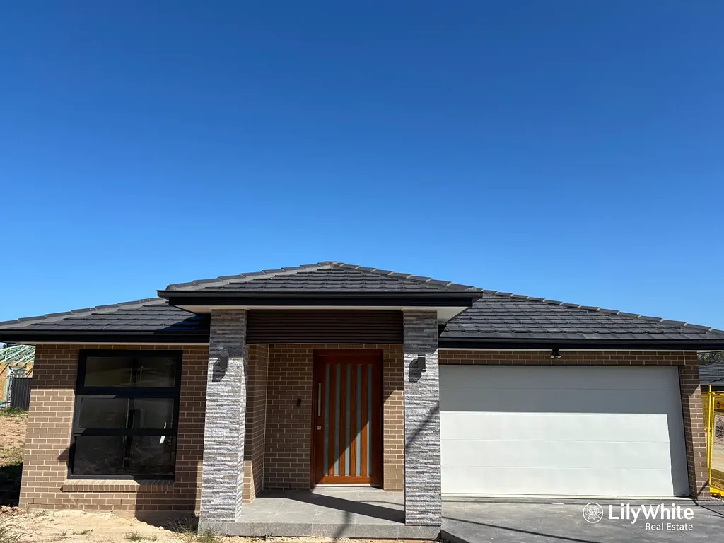 For Lease |Brand New House