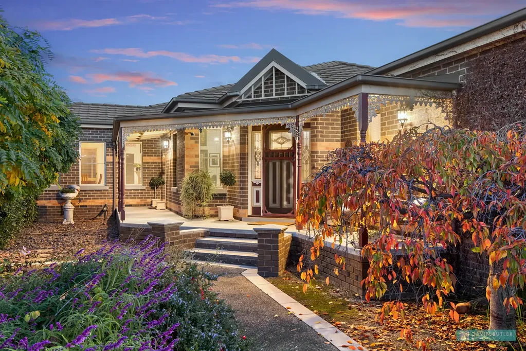 Kennington 5Zimmer Timeless Hawthorn Brick Elegance in Exclusive Kennington
